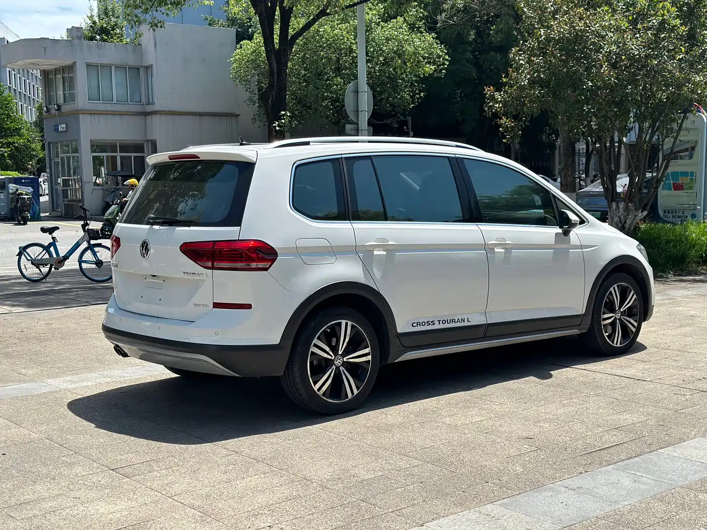 Volkswagen Touran 2018 Touran L 280TSI DSG Cross Edition 6-seater China VI фото 6