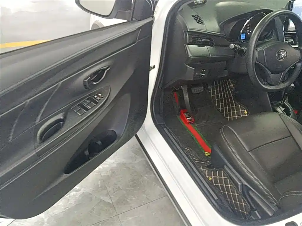 Toyota YARiS L Zhi Xuan 2020 Zhi Xuan X 1.5L CVT Leading фото 16