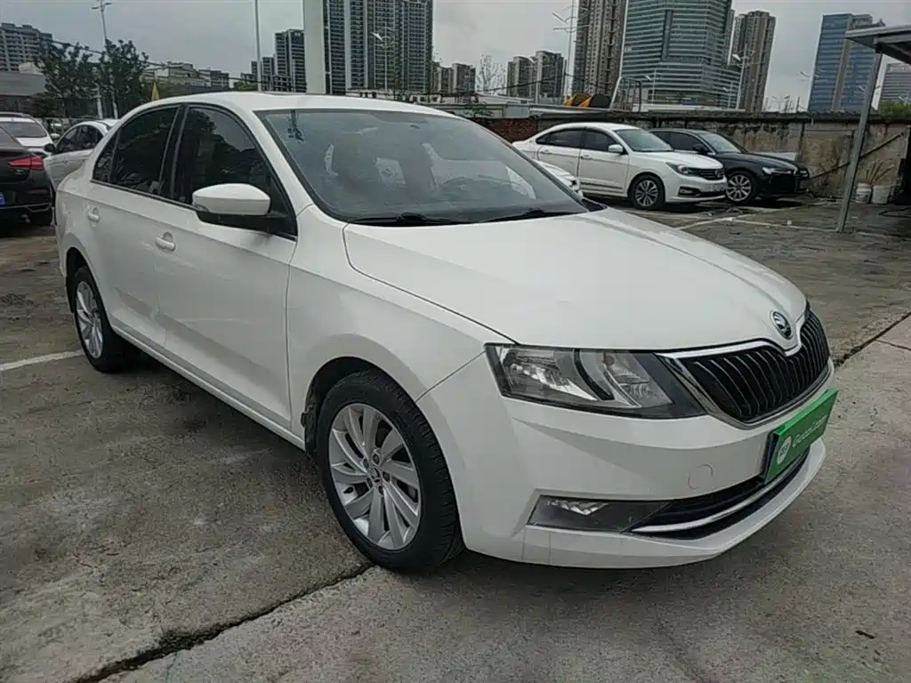 Škoda Rapid 2019 1.5L Automatic Comfort China V фото 4