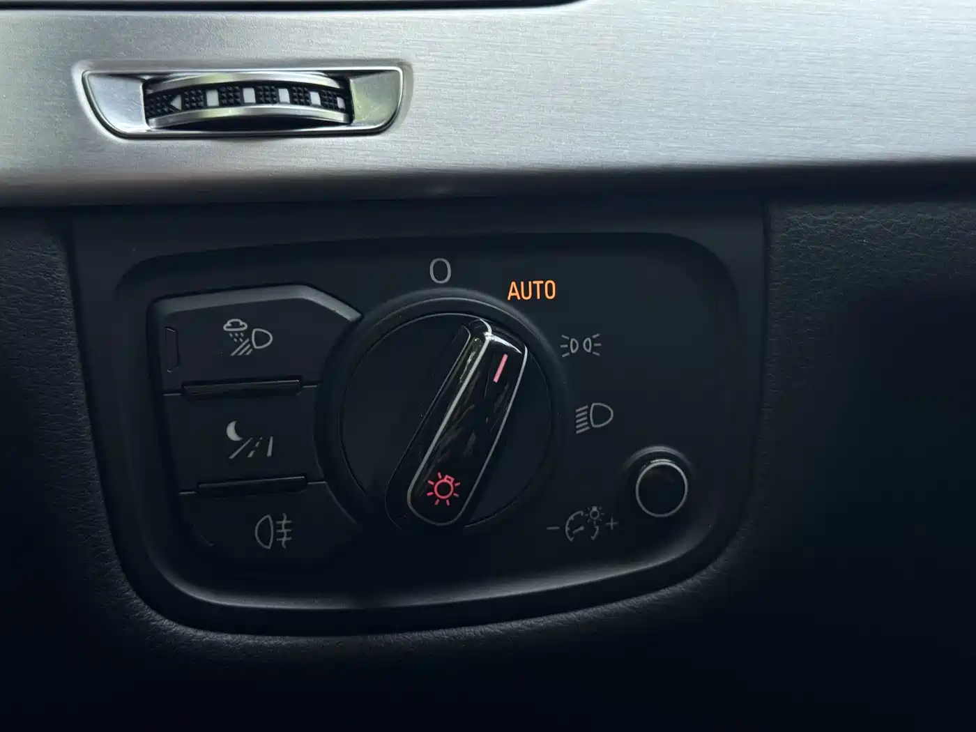Фото 9 - Audi A8