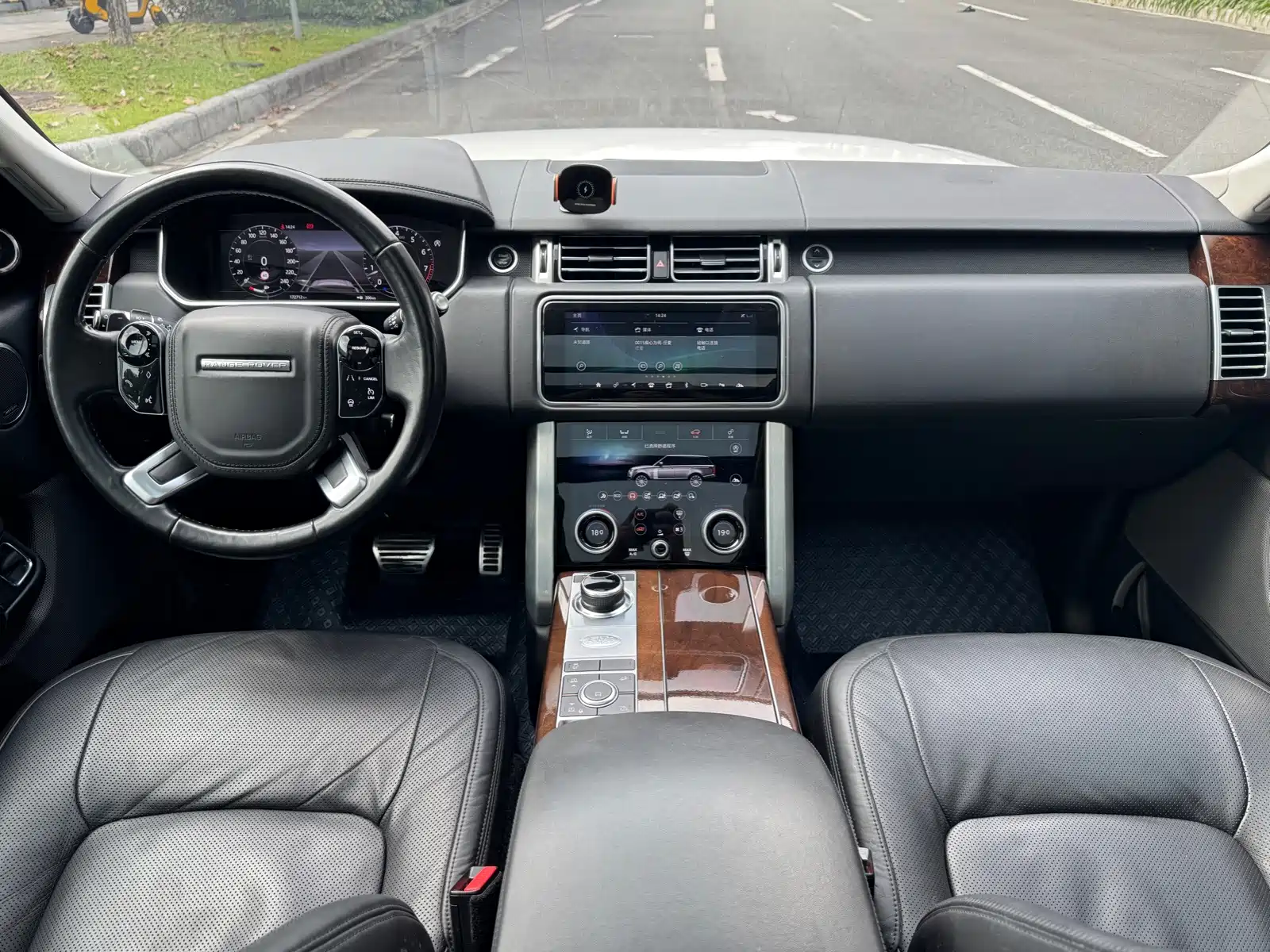 Фото 10 - Land Rover Range Rover