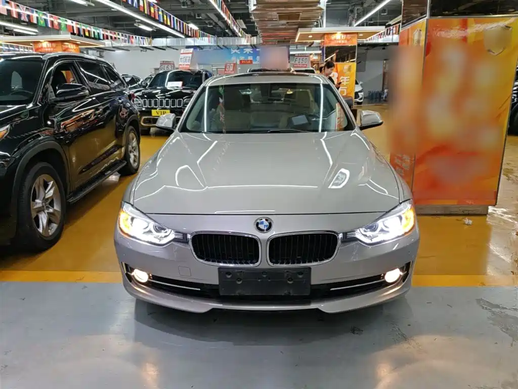 BMW 3 Series 2014 320Li Fashion фото 3