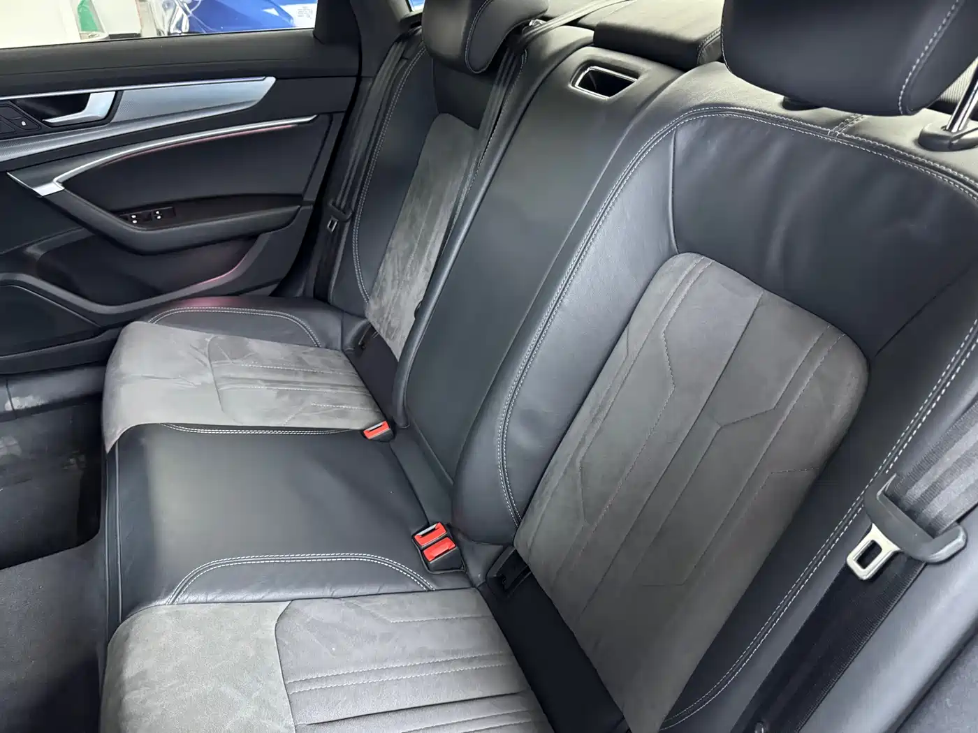Audi A6L 2021 45 TFSI Exclusive Sport фото 11