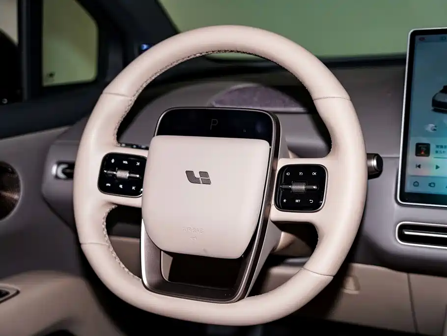 Li Auto i6 2026 2025 2WD Base Model
