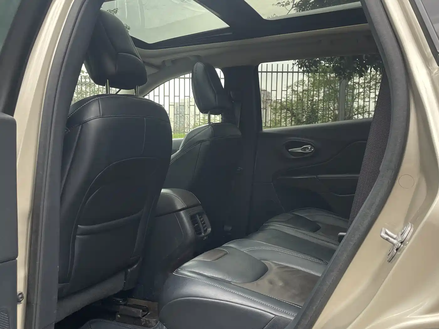 Jeep Cherokee (Import) 2015 2015 2.4L Elite Edition