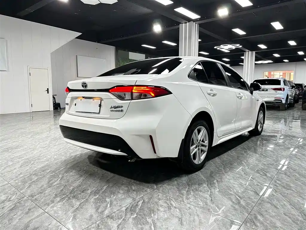 Toyota Levin 2022 Dual Engine 1.8H E-CVT Luxury Edition фото 6