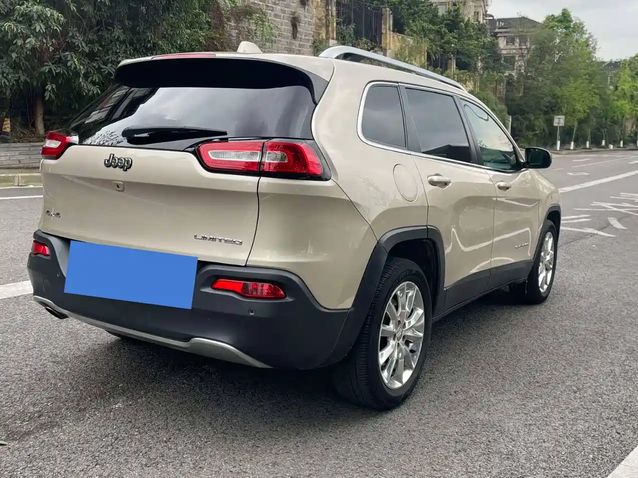 Jeep Cherokee (Import) 2015 2015 2.4L Elite Edition