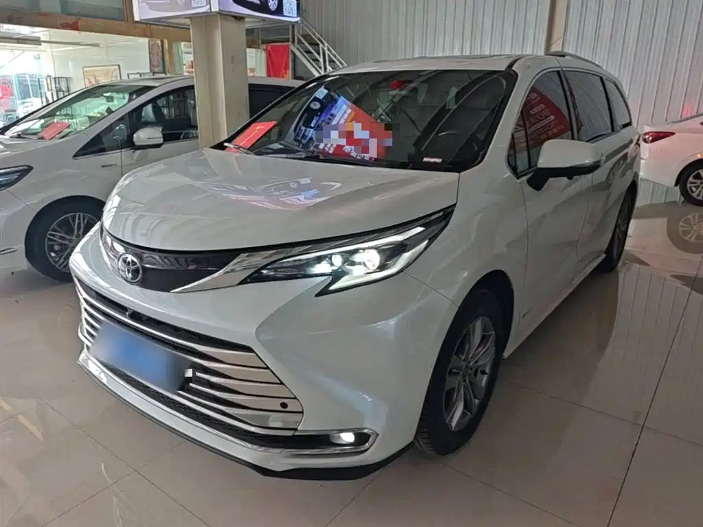Toyota Sienna 2024 2.5L Hybrid Comfort Edition