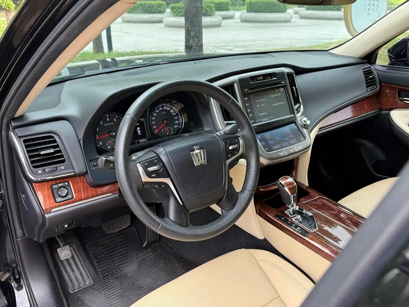 Toyota Crown 2018 2.0T Fashion Edition фото 4