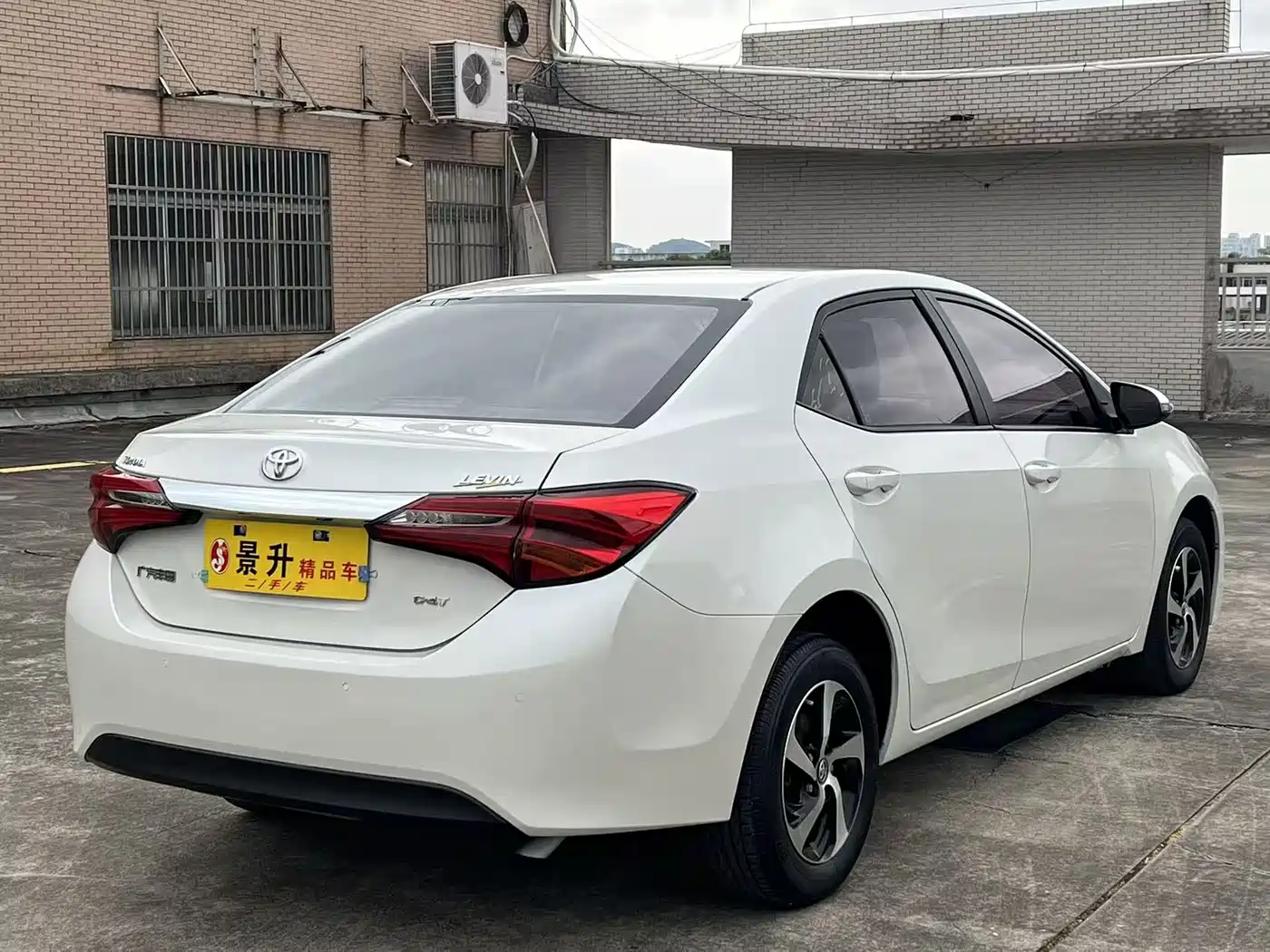 Toyota Levin 2017 Facelift 185T CVT Elite (China V) фото 5