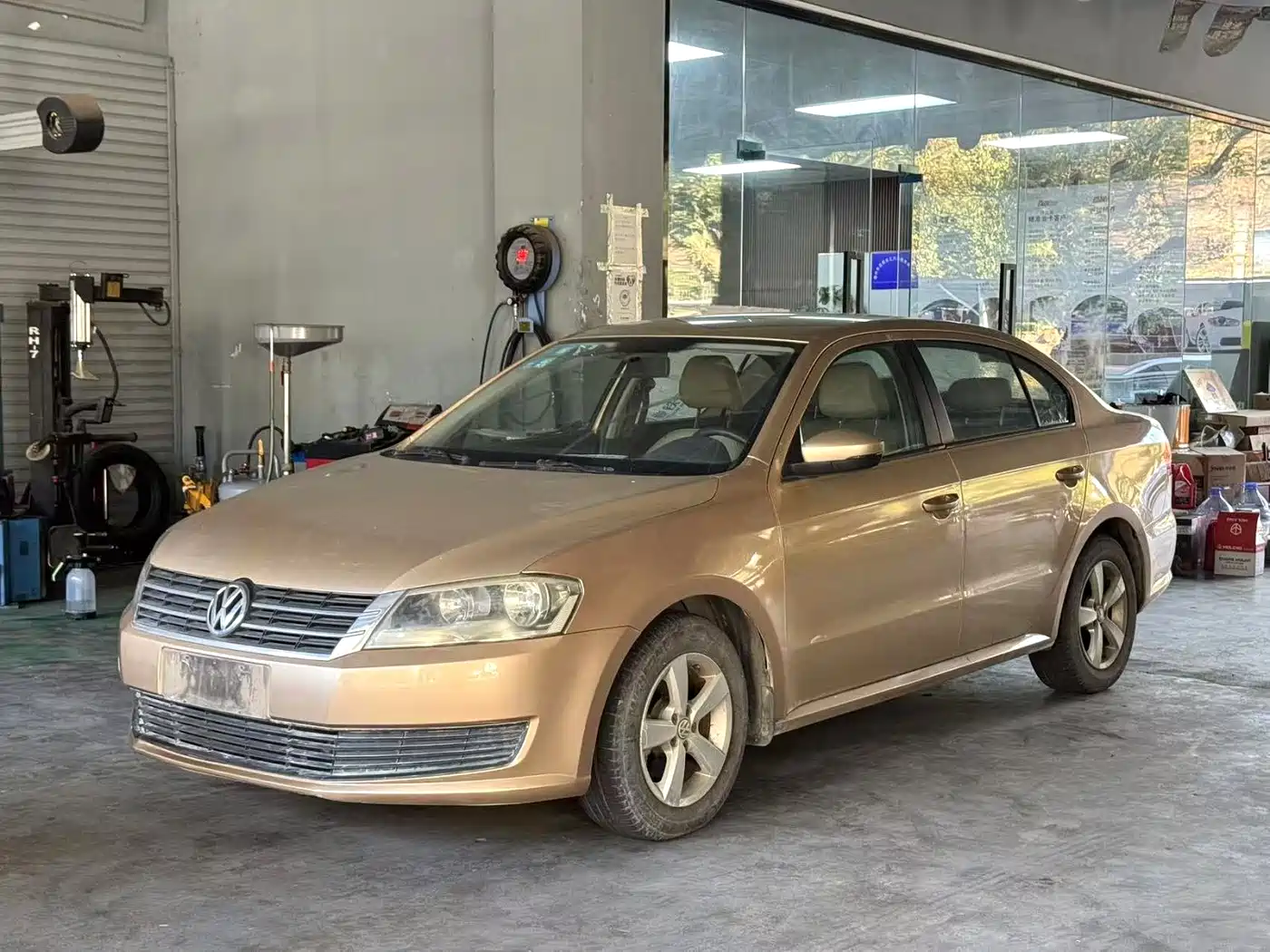 Volkswagen Lavida 2013 1.6L Automatic Trend Edition фото 9