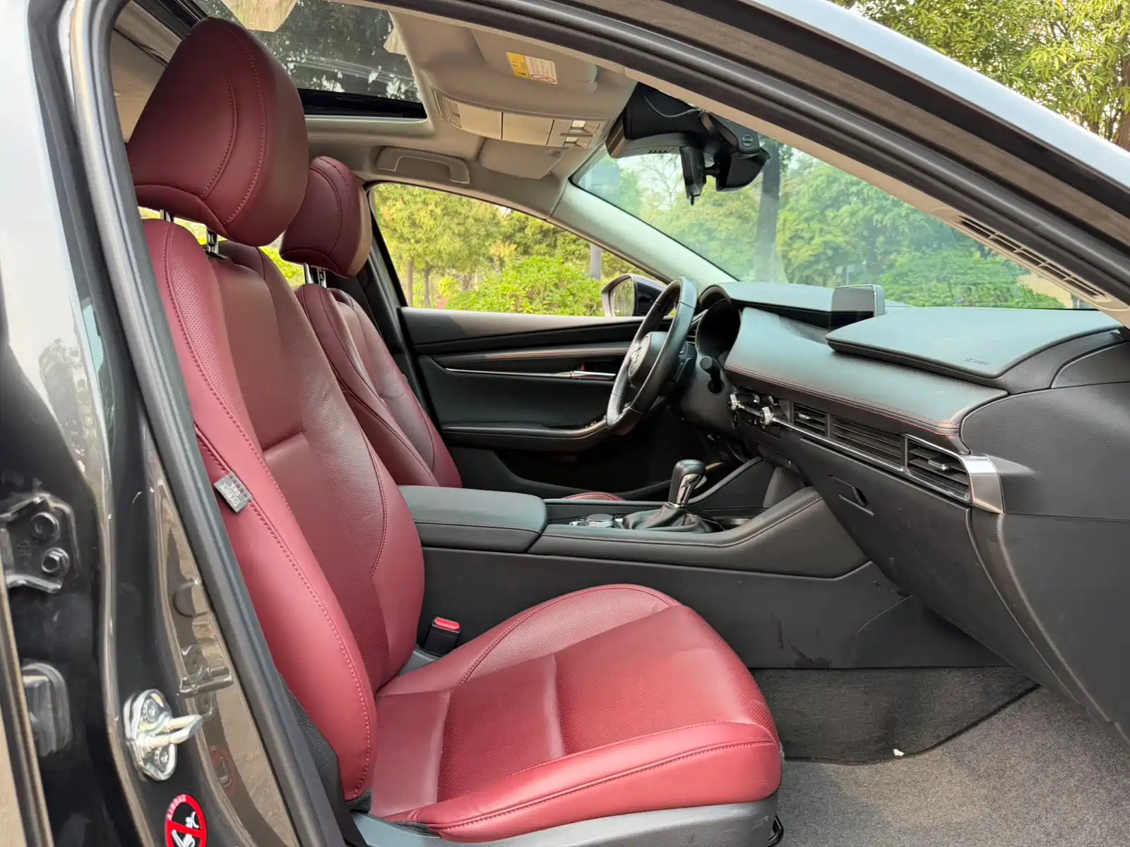 Фото 10 - Mazda Mazda 3