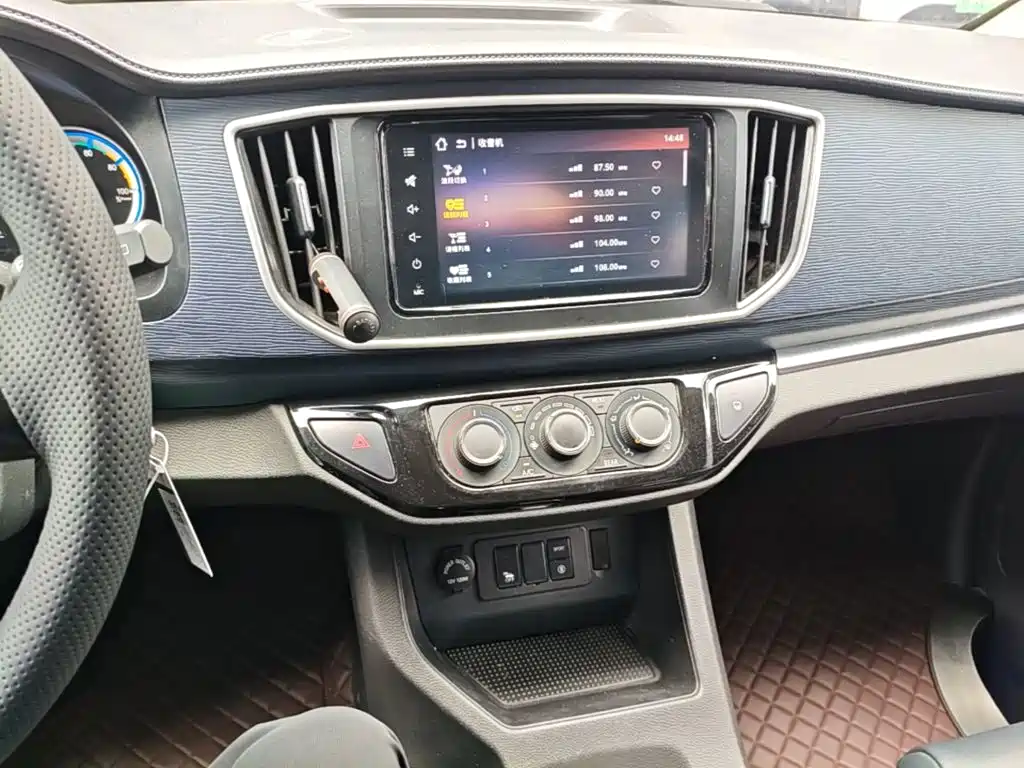Dongfeng Fengxing Lingzhi New Energy 2023 2022 Standard Luxury Model 7-Seater