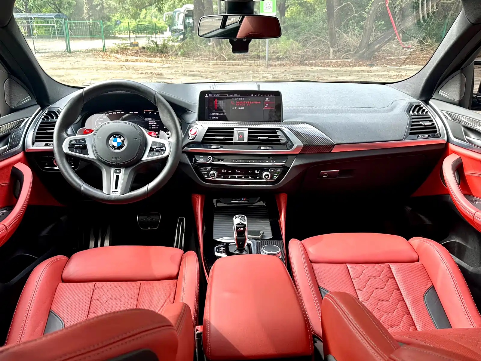Photo 13 - BMW X4 M