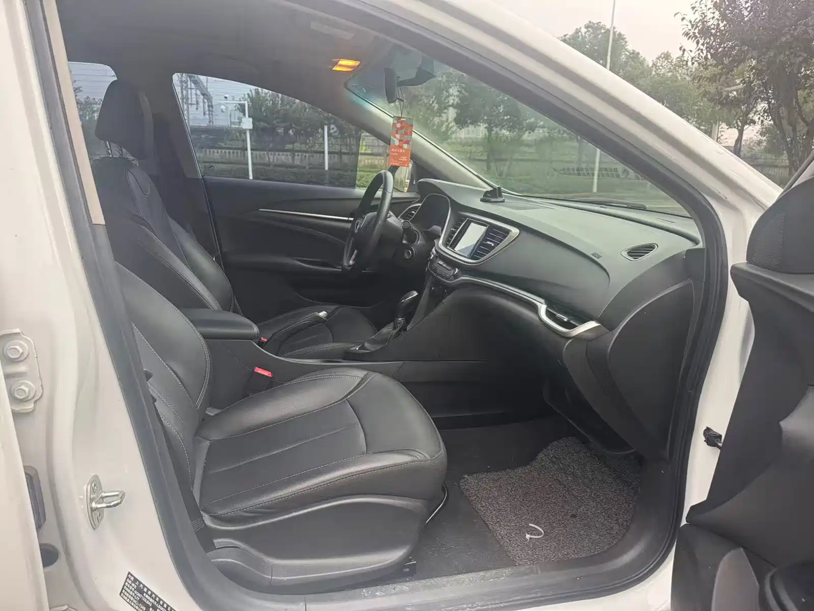 Фото 10 - Buick Excelle