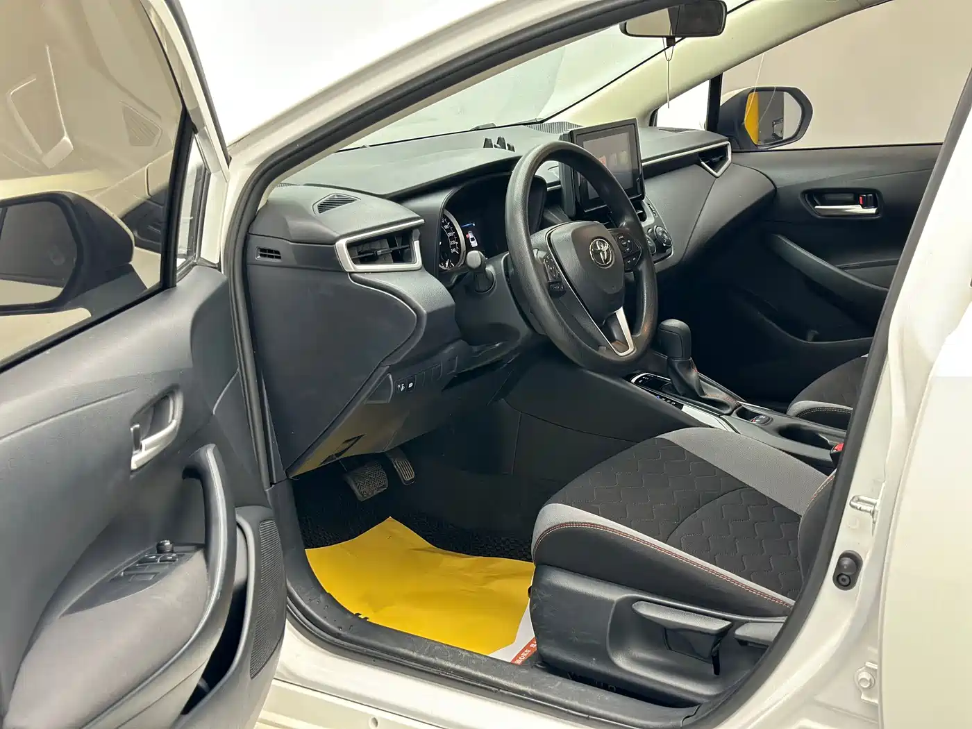 Toyota Corolla 2024 2023 1.2T Pioneer Edition