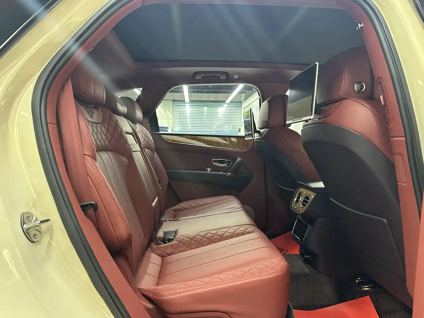 Bentley Bentayga 2017 2017 6.0T Standard Edition
