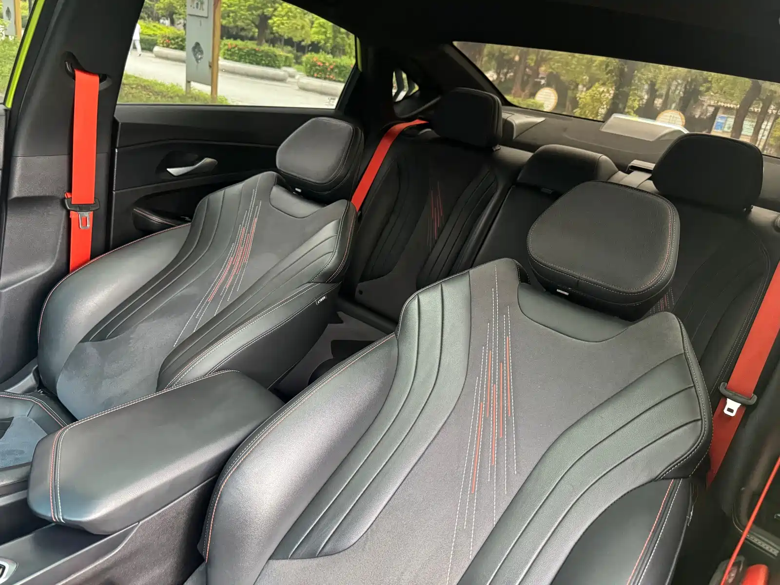 Фото 8 - Geely Binrui
