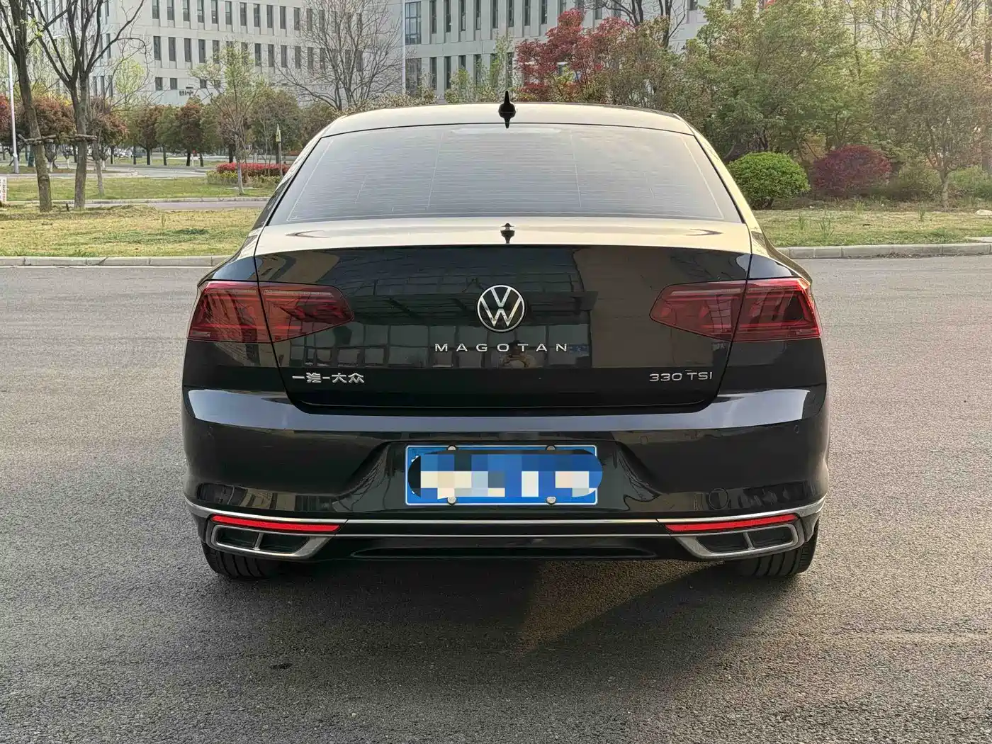 Volkswagen Magotan 2023 Model 2 Million Commemorative Edition 330TSI DSG Luxury фото 5