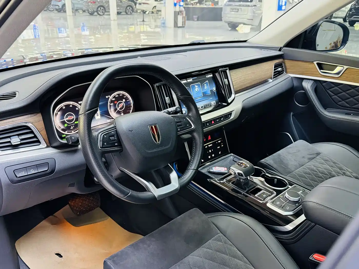Hongqi HS5 2023 2.0T AWD Flag Enjoy Pro Edition фото 8