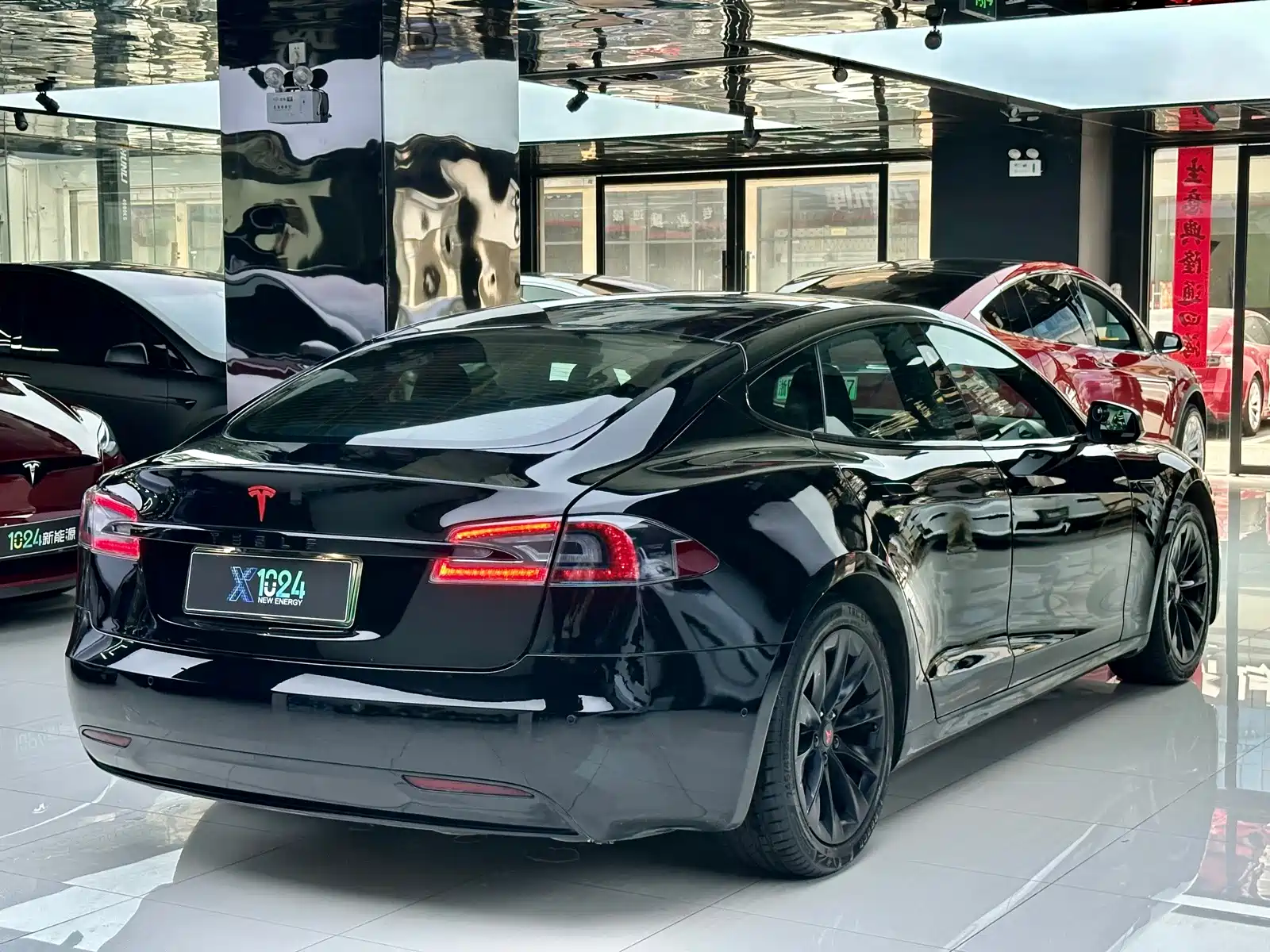 Фото 4 - Tesla Model S