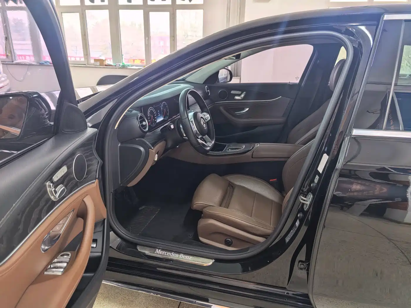 Mercedes-Benz E-Class 2019 E 260 L Sport 4MATIC фото 7