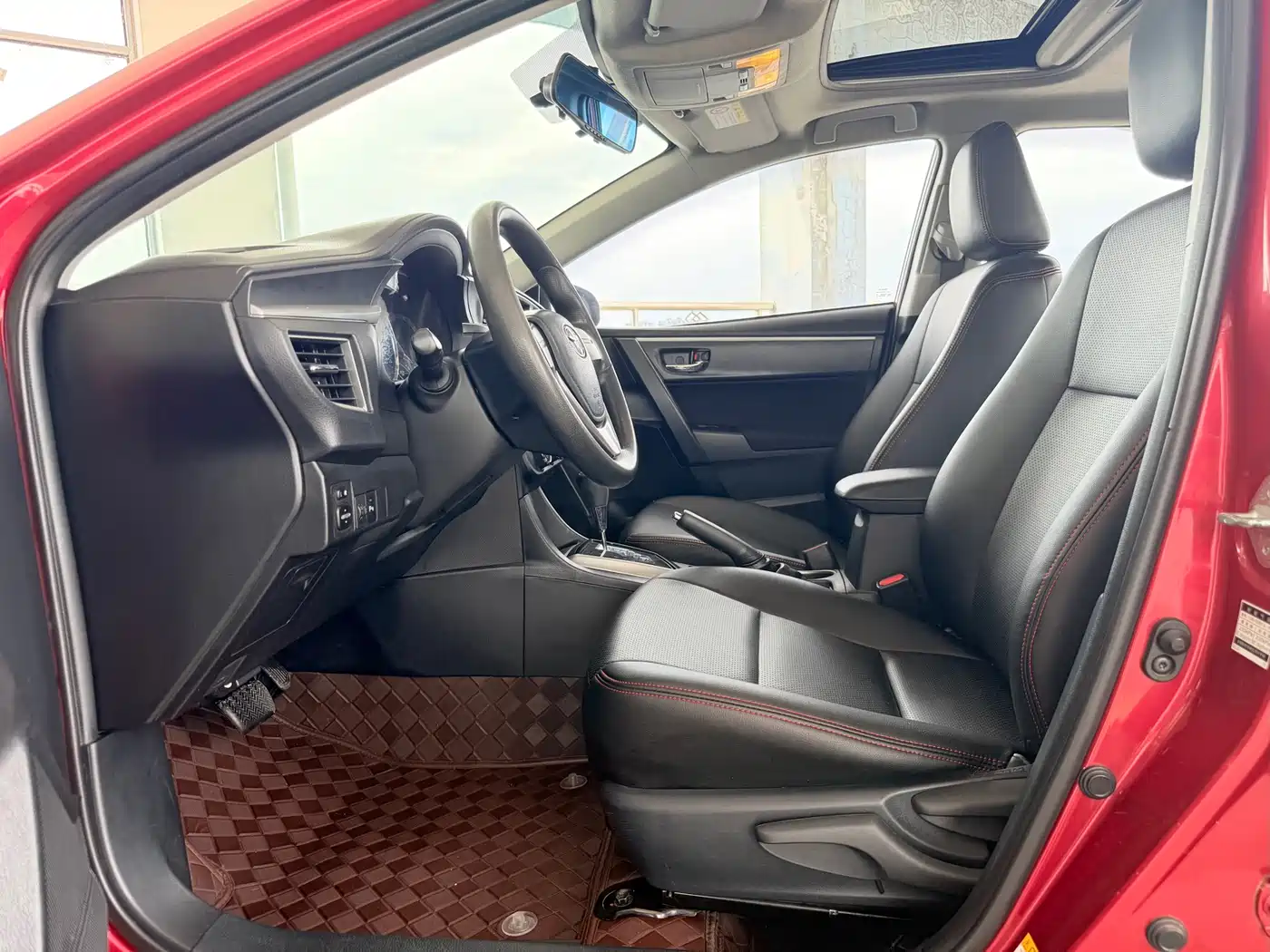 Toyota Levin 2014 1.6G CVT Elite Edition фото 4