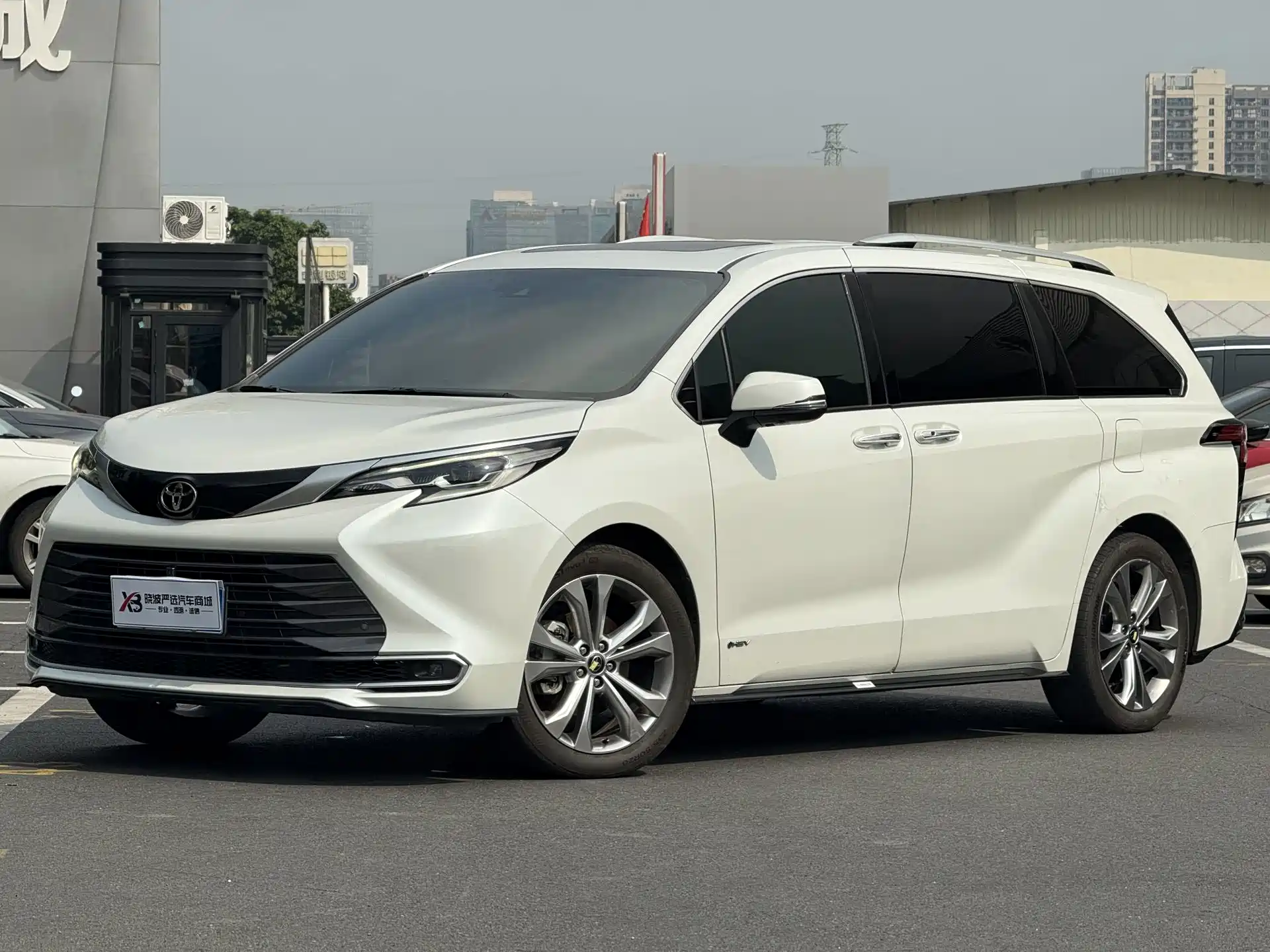 صورة 1 - Toyota Sienna