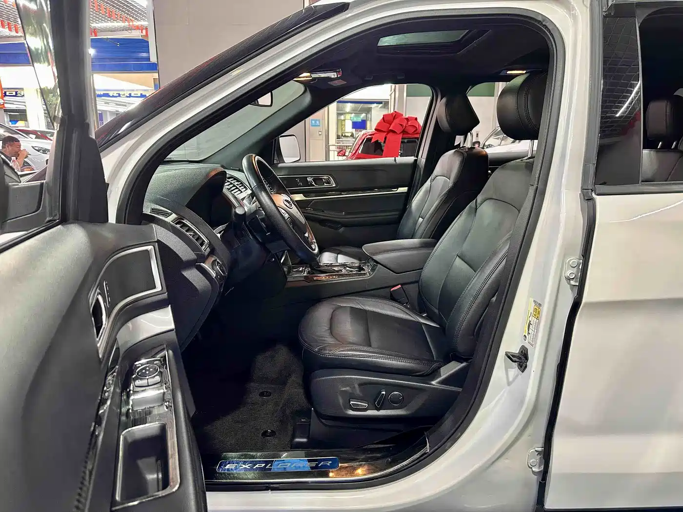 Ford Explorer (Import) 2018 2016 2.3T Trend Edition