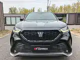 Фото 2 - Toyota Crown Kluger
