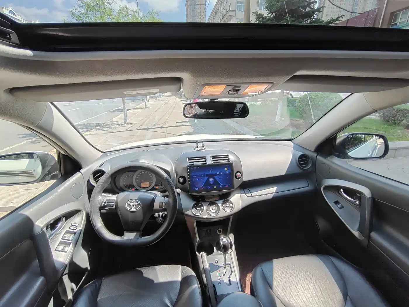 Toyota RAV4 Rongfang 2012 Styling Edition 2.4L Automatic 4WD Luxury фото 8