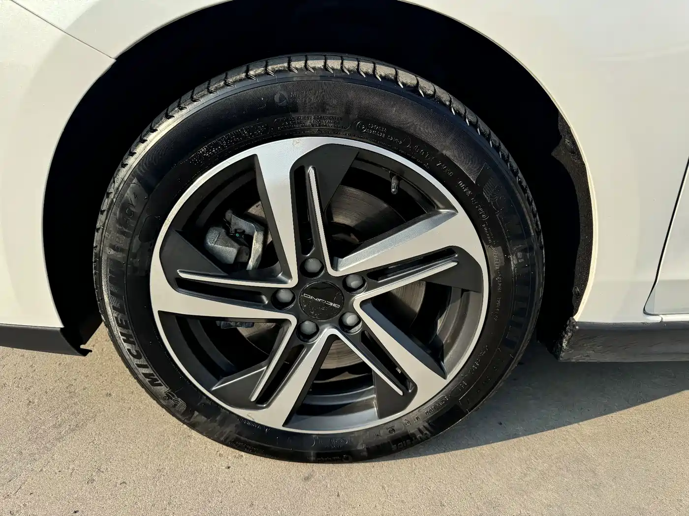 BAIC Beijing EU5 2020 2020 R600 Smart Trend Edition