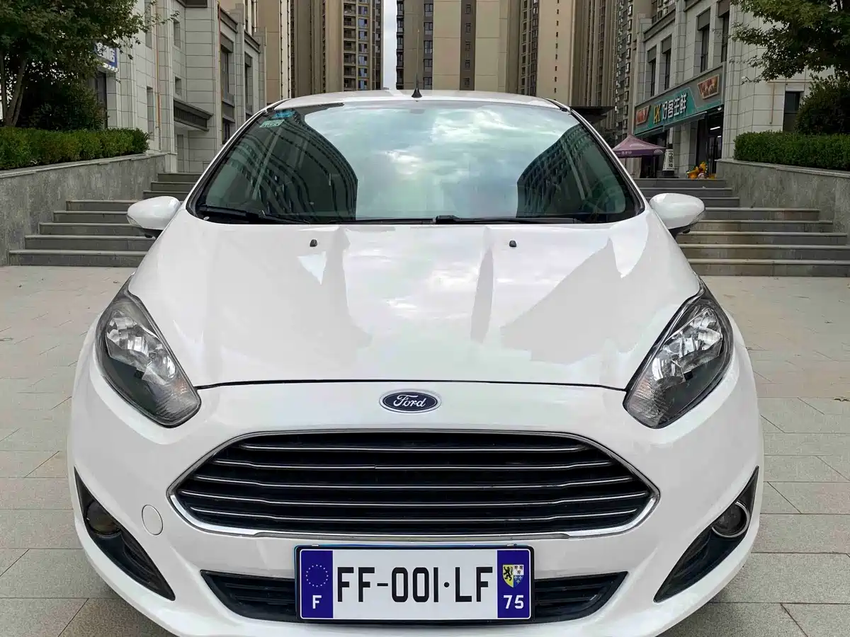 Ford Fiesta 2015 2013 Sedan 1.5L Manual Trend