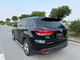 Photo 5 - Toyota Highlander