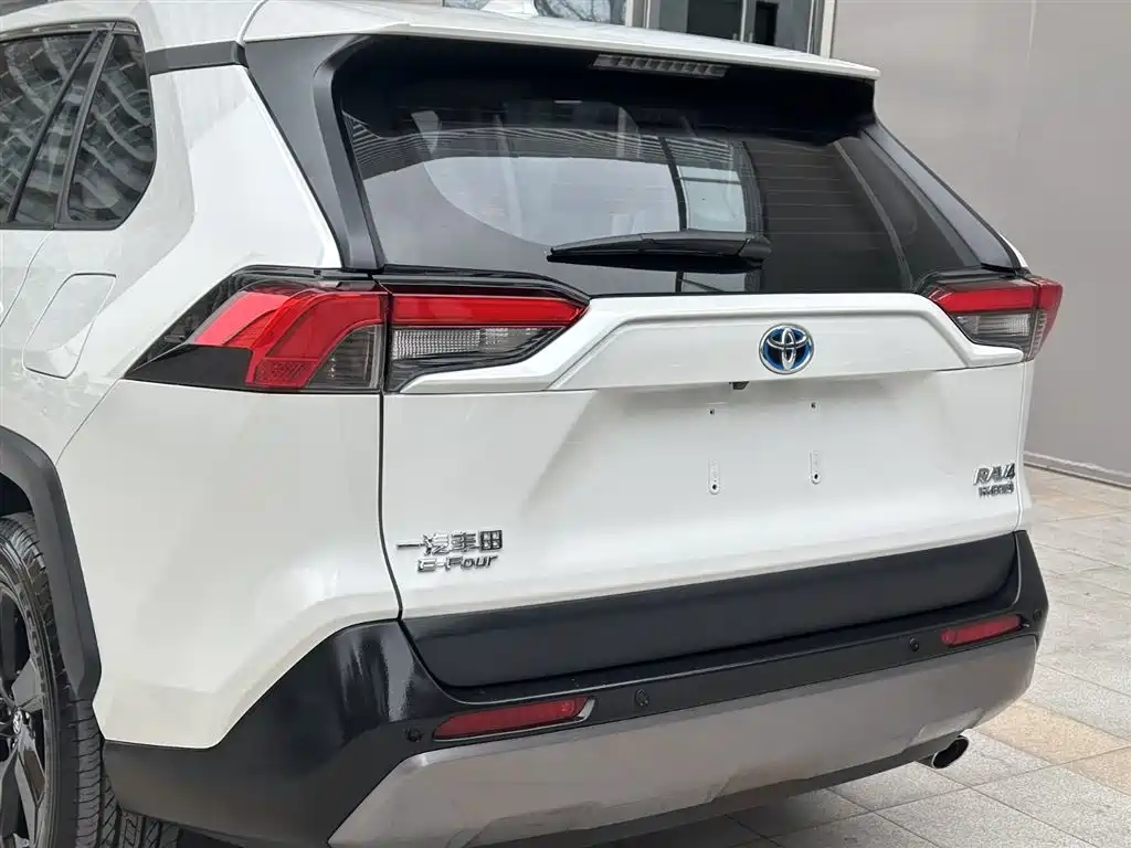 Toyota RAV4 Rongfang 2021 Facelift Hybrid 2.5L E-CVT 4WD Elite PLUS фото 20