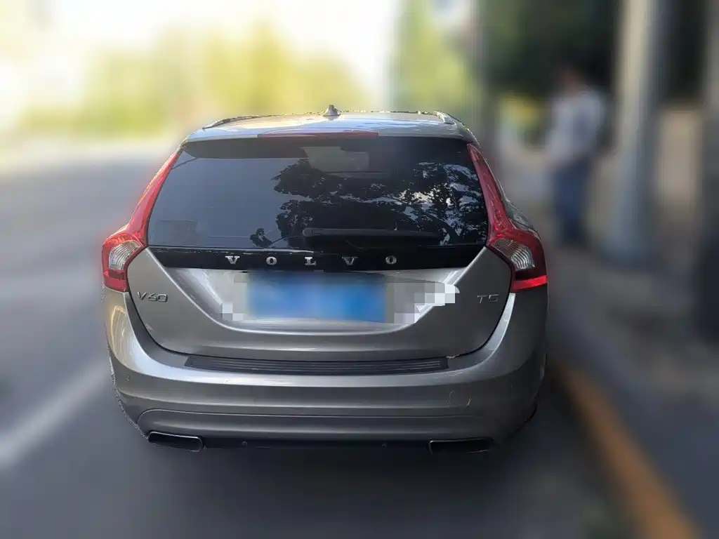 Volvo V60 2016 2015 T5 Momentum