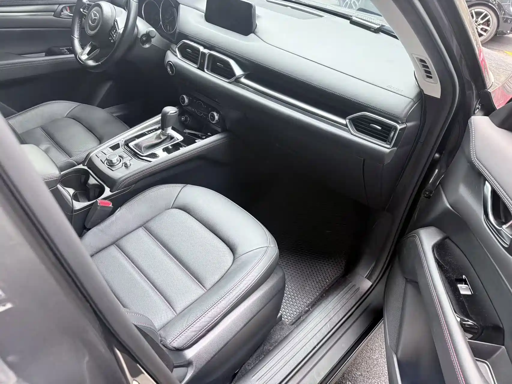 Photo 6 - Mazda CX-5
