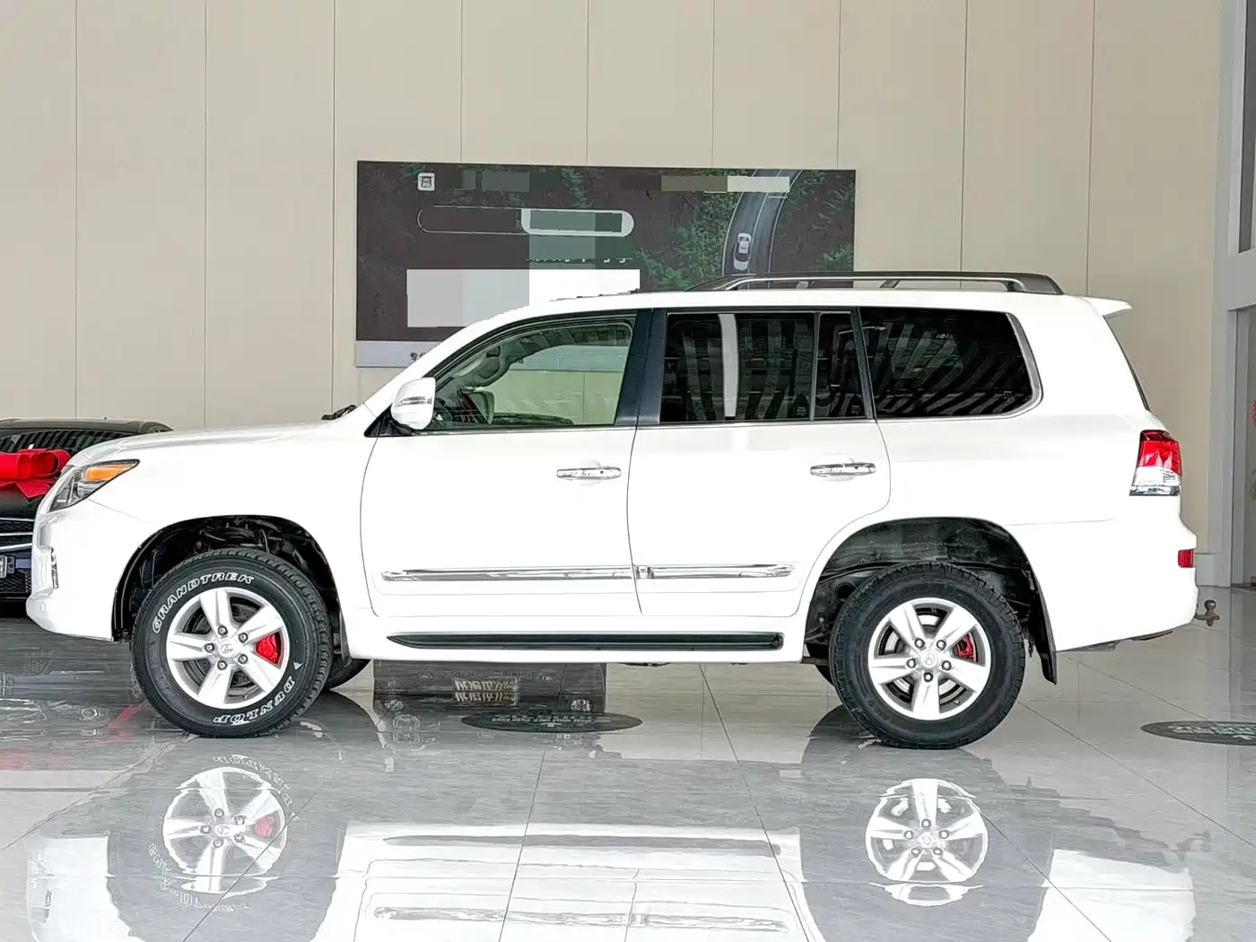 Lexus LX 2013 570 фото 3