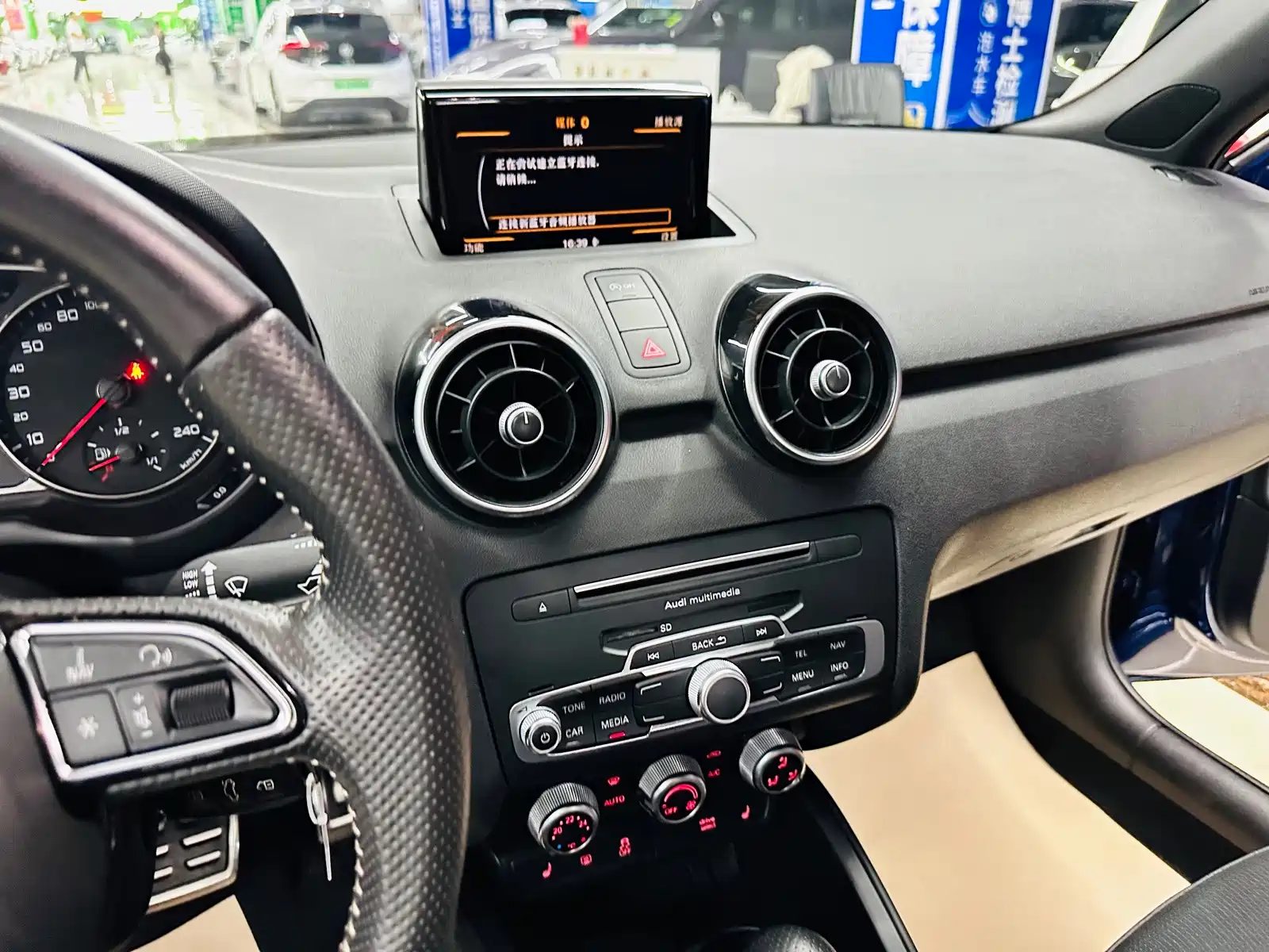 Фото 37 - Audi A1