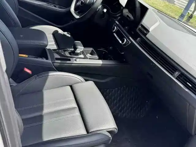 Audi A4L 2024 40 TFSI Luxury Dynamic фото 9