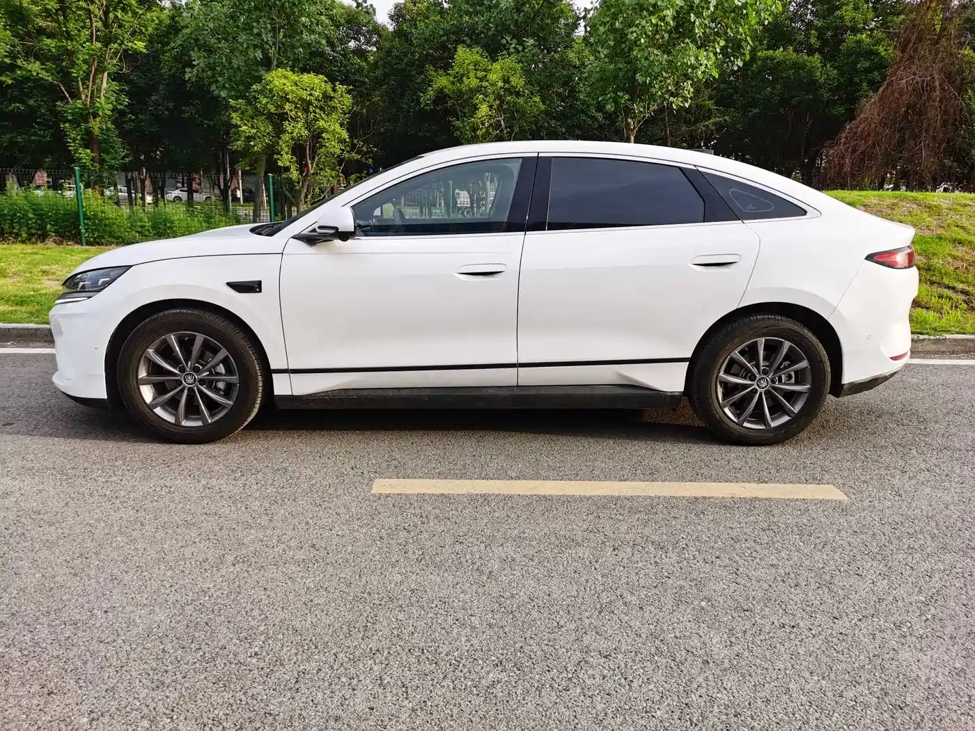 BYD Qin L 2025 EV 470KM Leading Edition фото 11