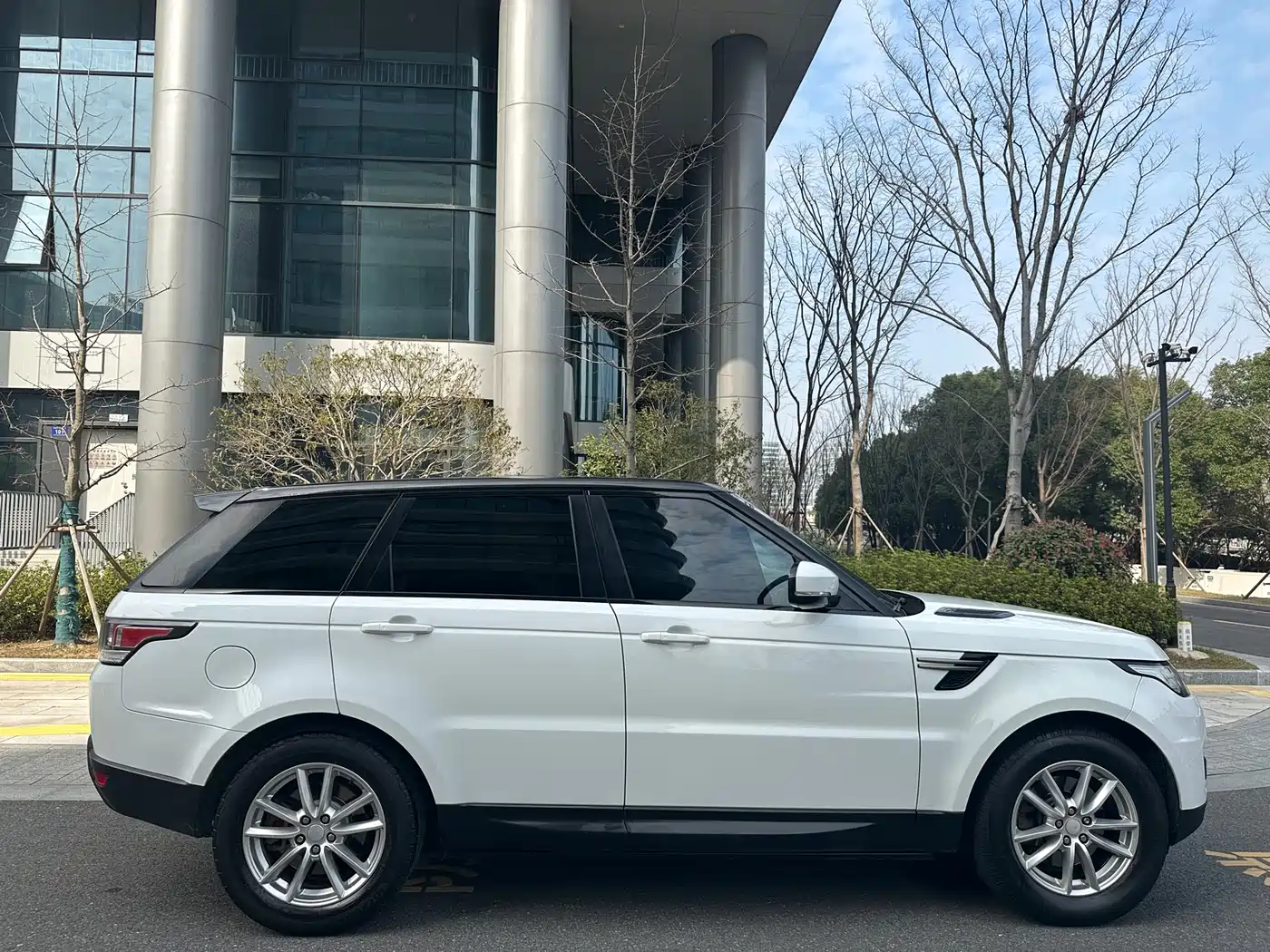 Land Rover Range Rover Sport 2015 3.0 SC V6 HSE DYNAMIC фото 8