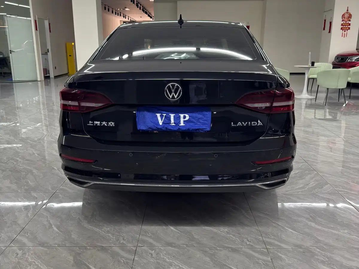 Volkswagen Lavida 2021 1.5L Auto Comfort Edition фото 5