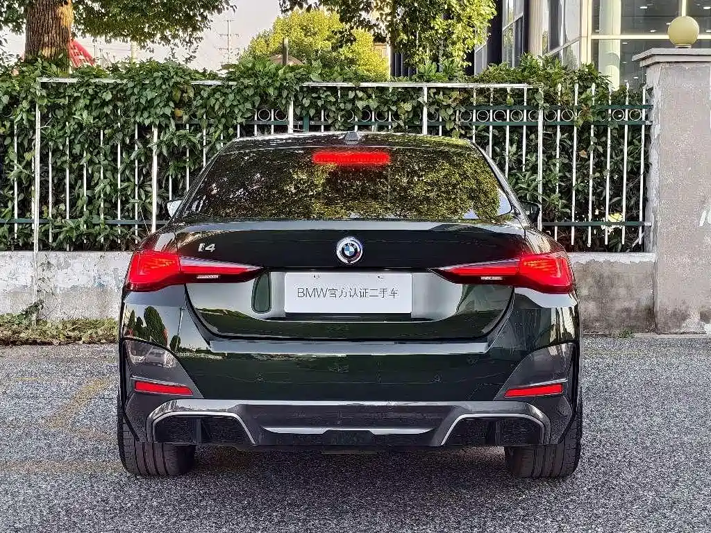 BMW I4