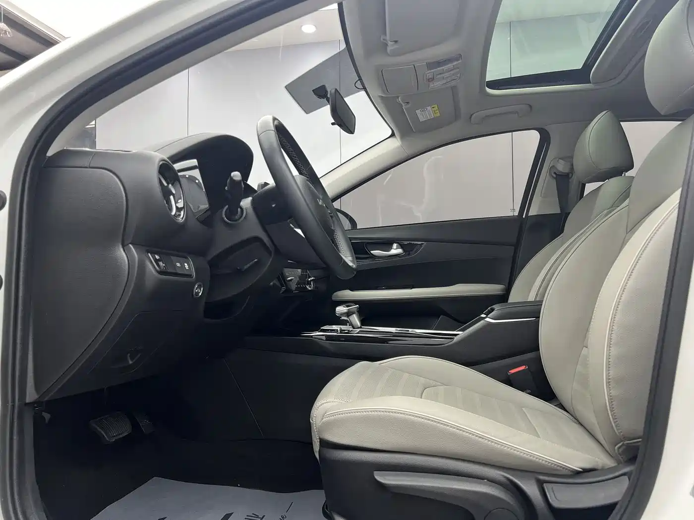 Kia K3 2023 2023 Model 1.5L CVT Luxury Edition