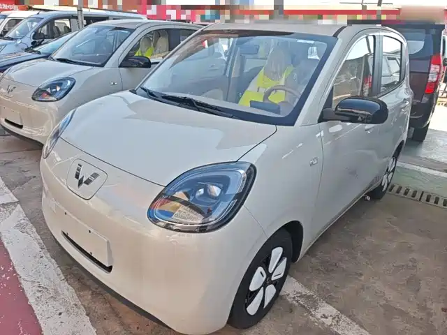 Wuling Hongguang MINI EV Четырёхдверный, Продвинутая, 4-е поколение