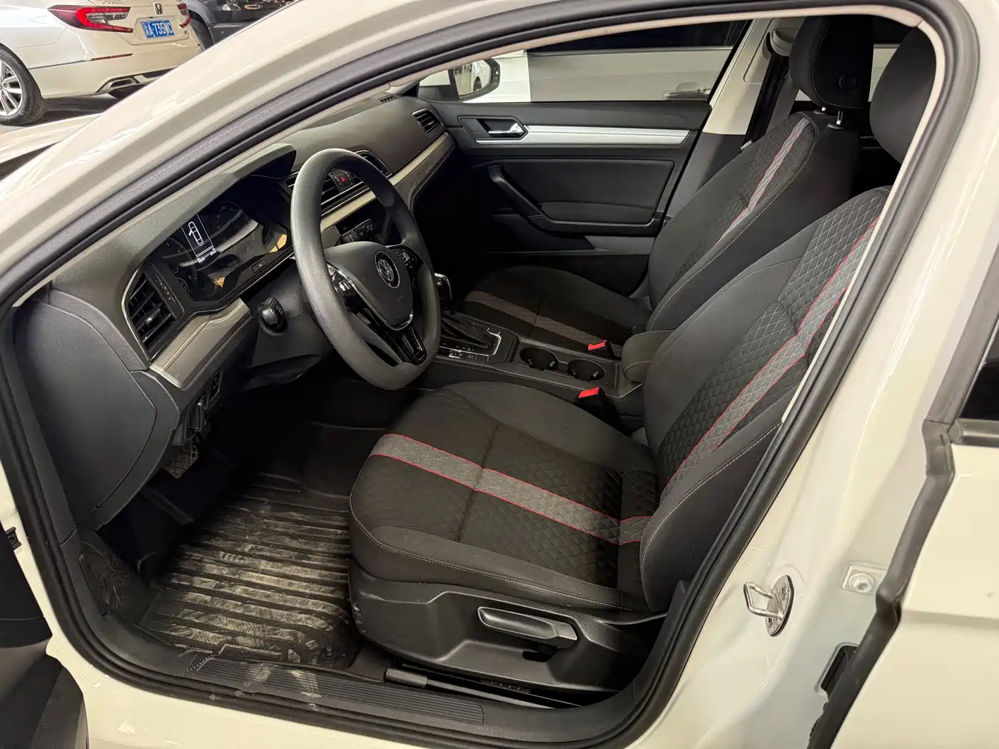 Volkswagen Lamando 2021 230TSI DSG Fashion Edition фото 8