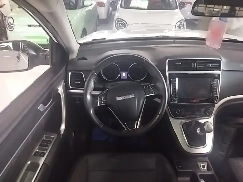 Фото 11 - Haval M6