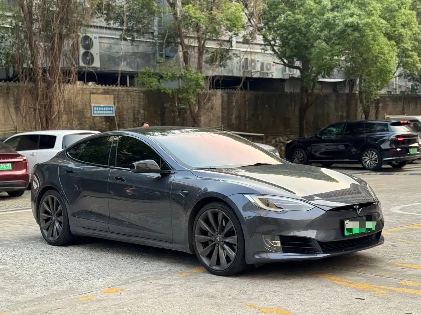 TESLA MODEL S