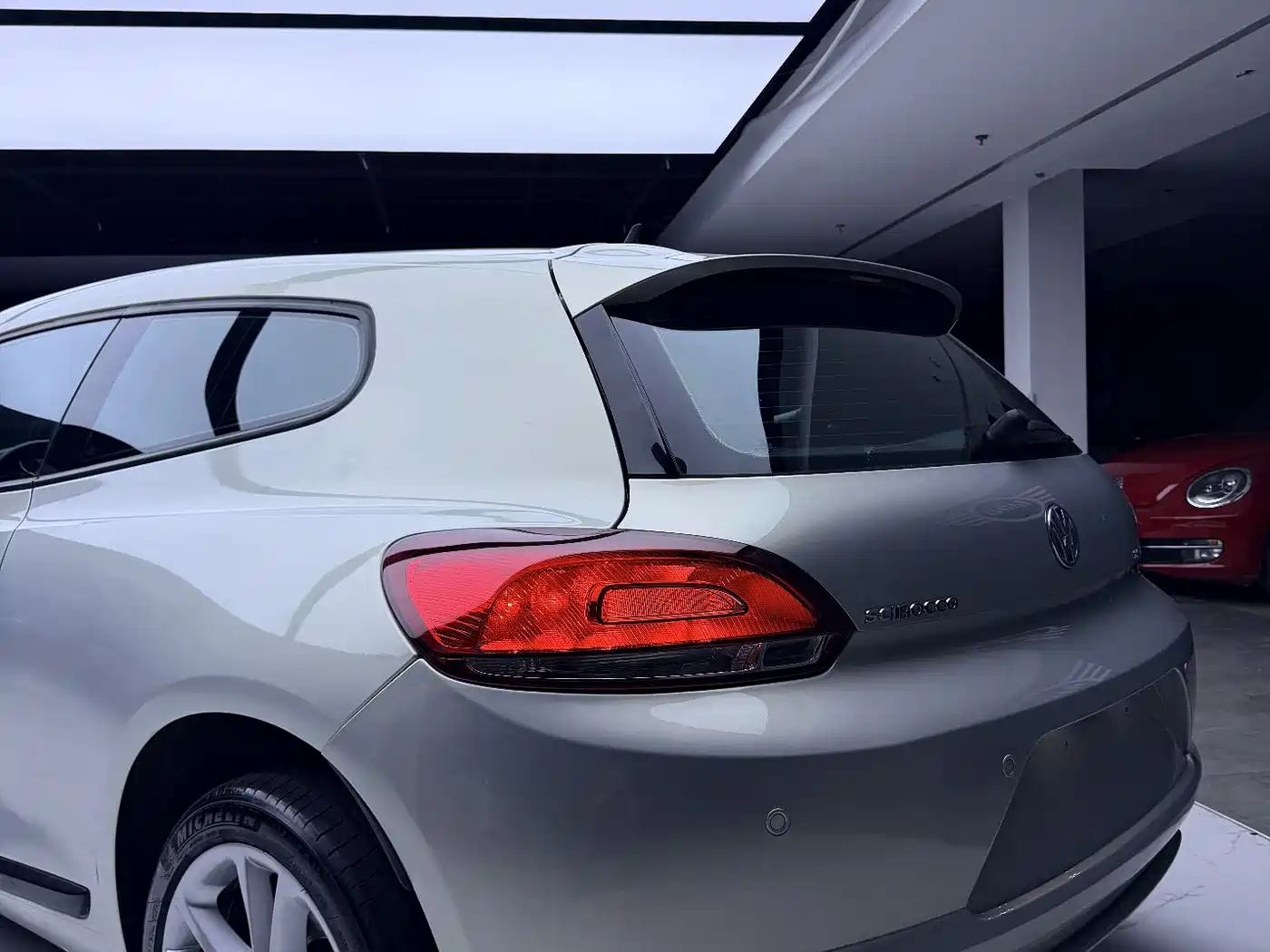 Volkswagen Scirocco 2011 2.0TSI Luxury фото 6